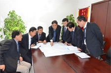 7700603_領(lǐng)導(dǎo)團(tuán)隊_aa0635f5-e1fa-4c9a-8474-42404738c144_resize_picture.jpeg